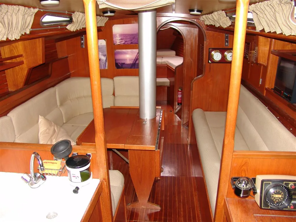 NORAY 43 sailing