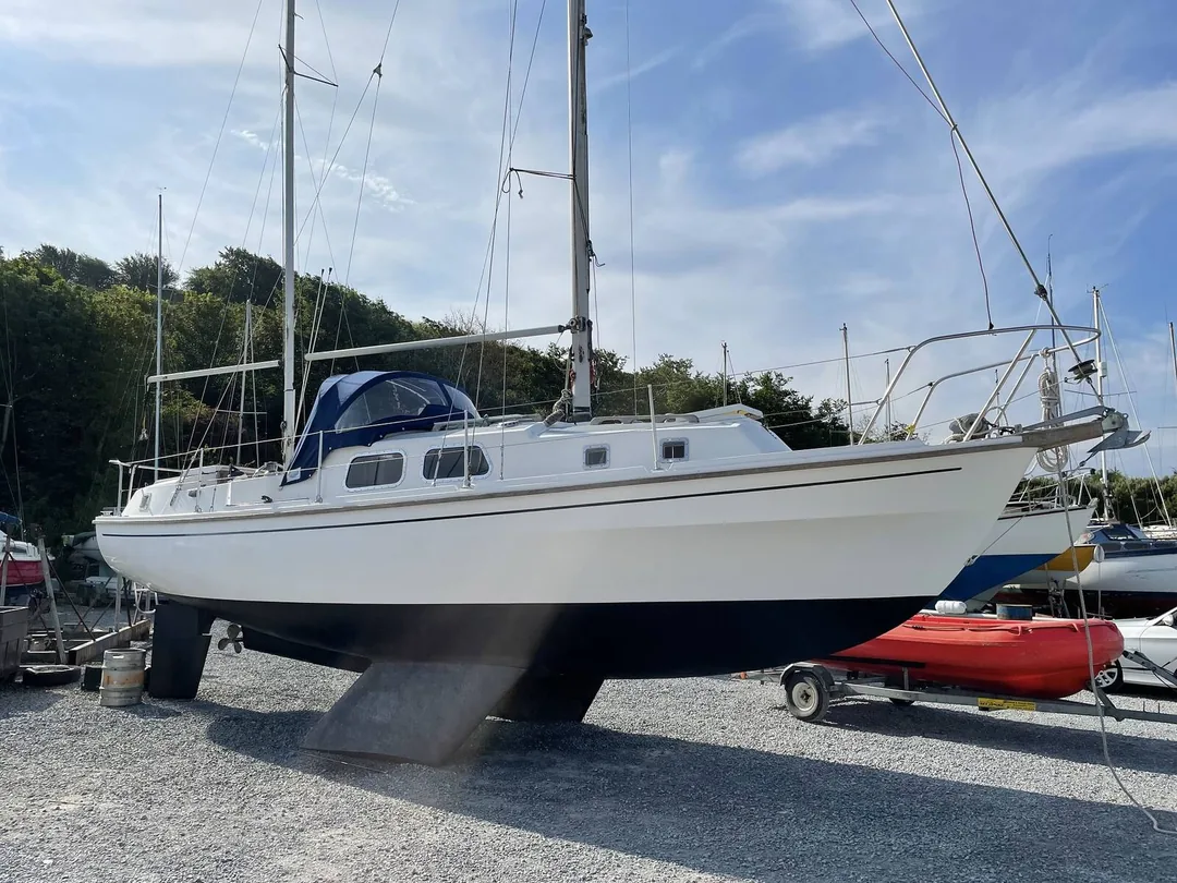 PENTLAND 32 sailing