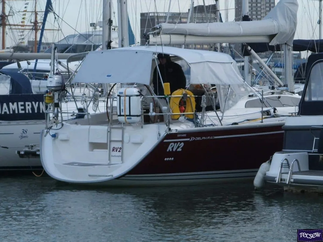 DELPHIA 40.2 sailing