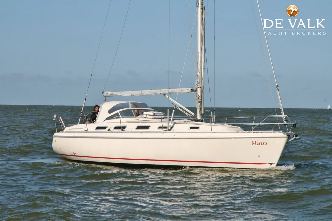 ETAP 39 S sailing