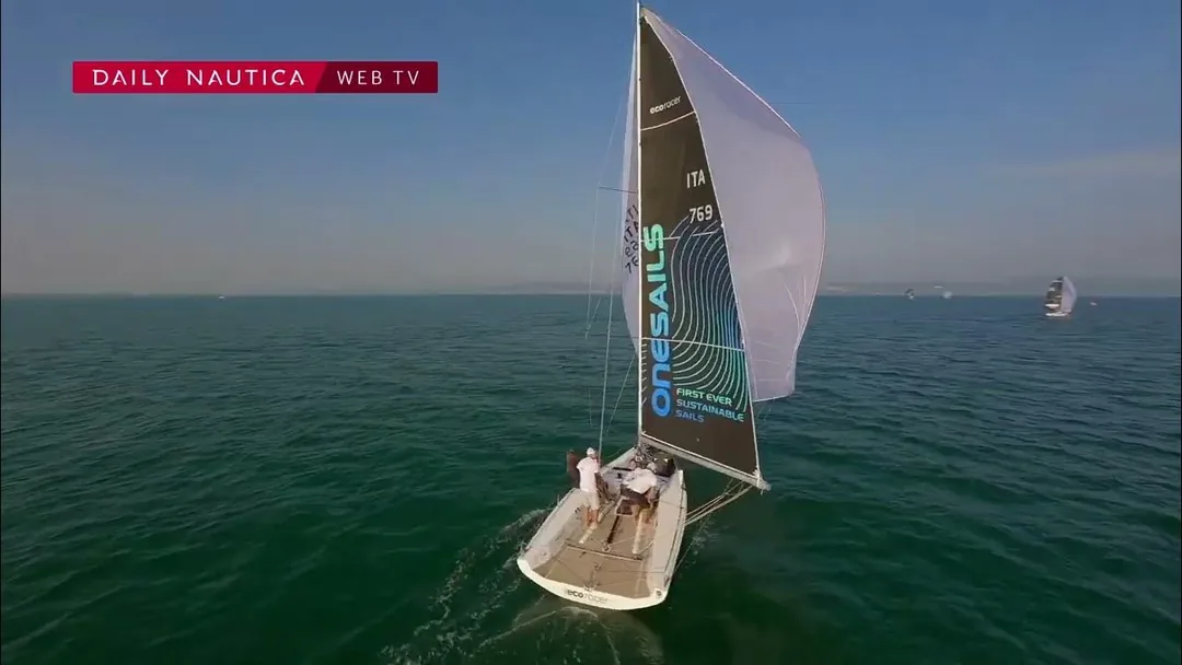 ECORACER 30 sailing