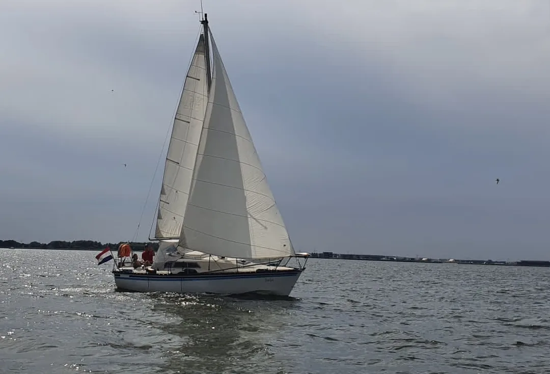 KELT 760 sailing
