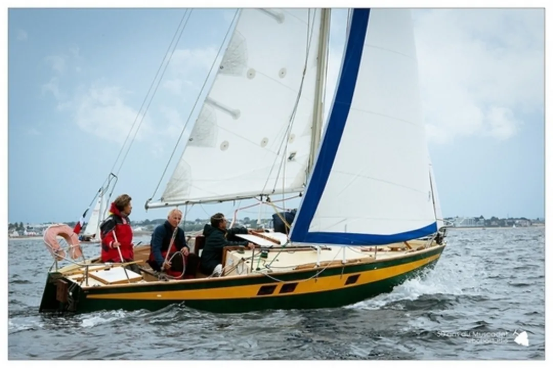 MUSCADET sailing
