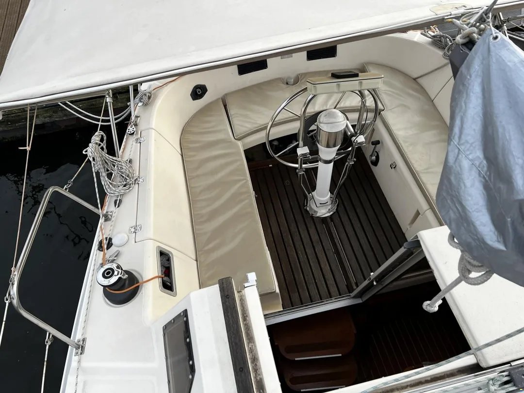 ESPACE 1000 sailing