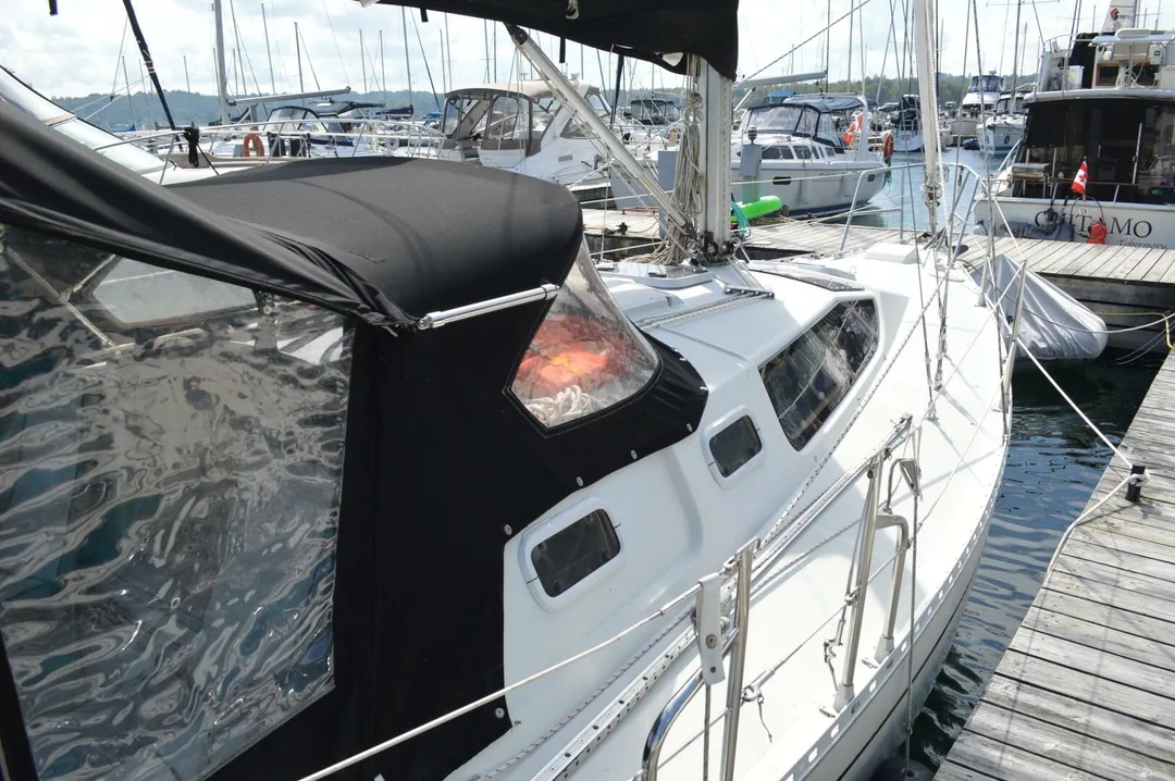 FEELING 326 sailing