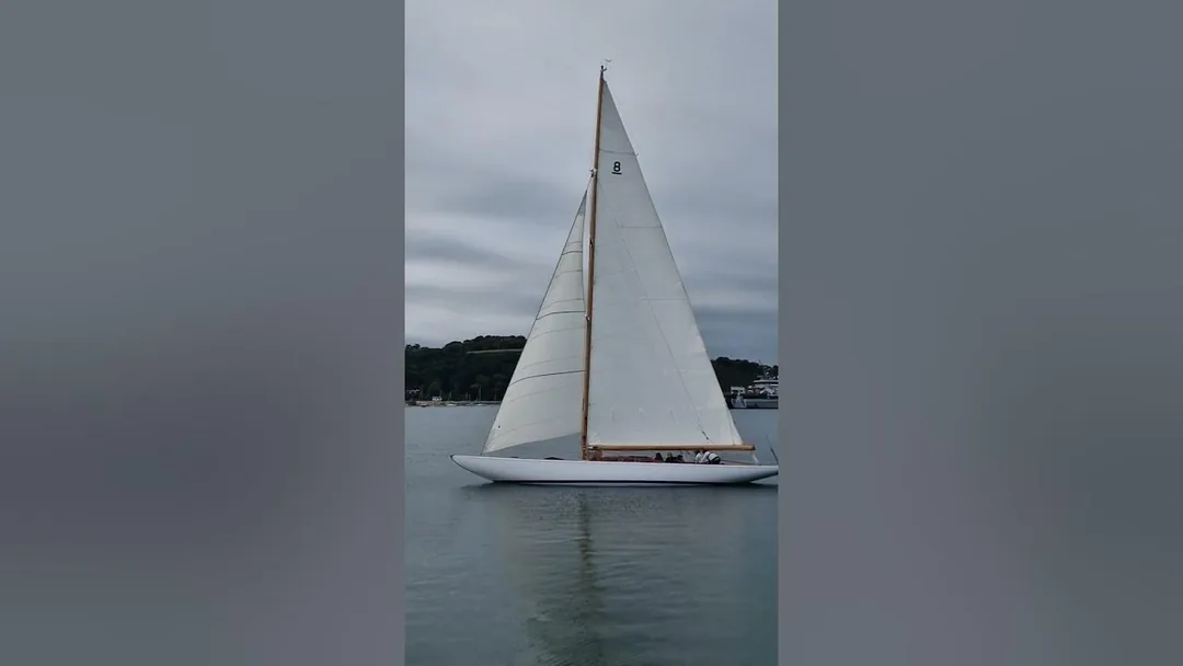 8 METRE sailing