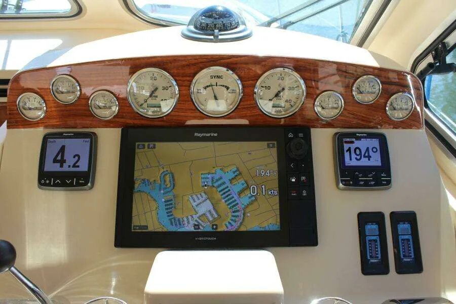 ISLAND PACKET 360 sailing