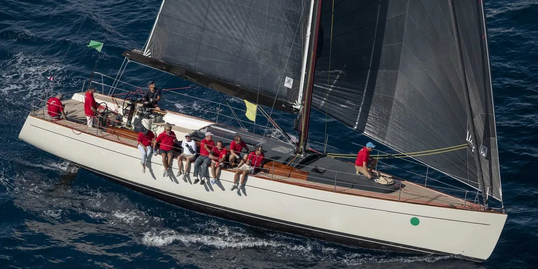 TOFINOU 16 sailing