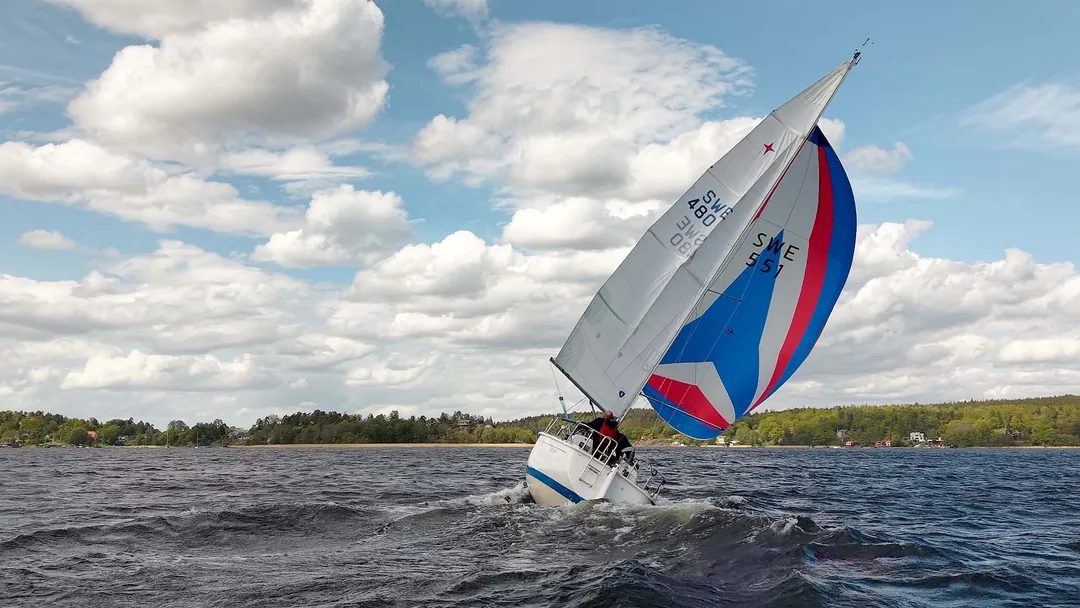 CIRRUS sailing