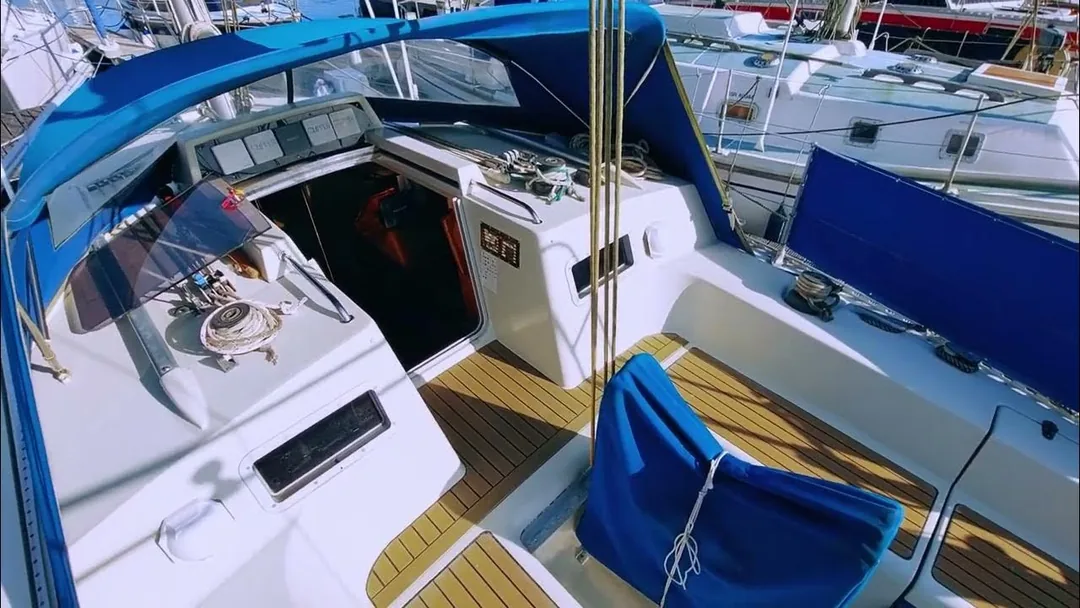 JOUET 950 sailing