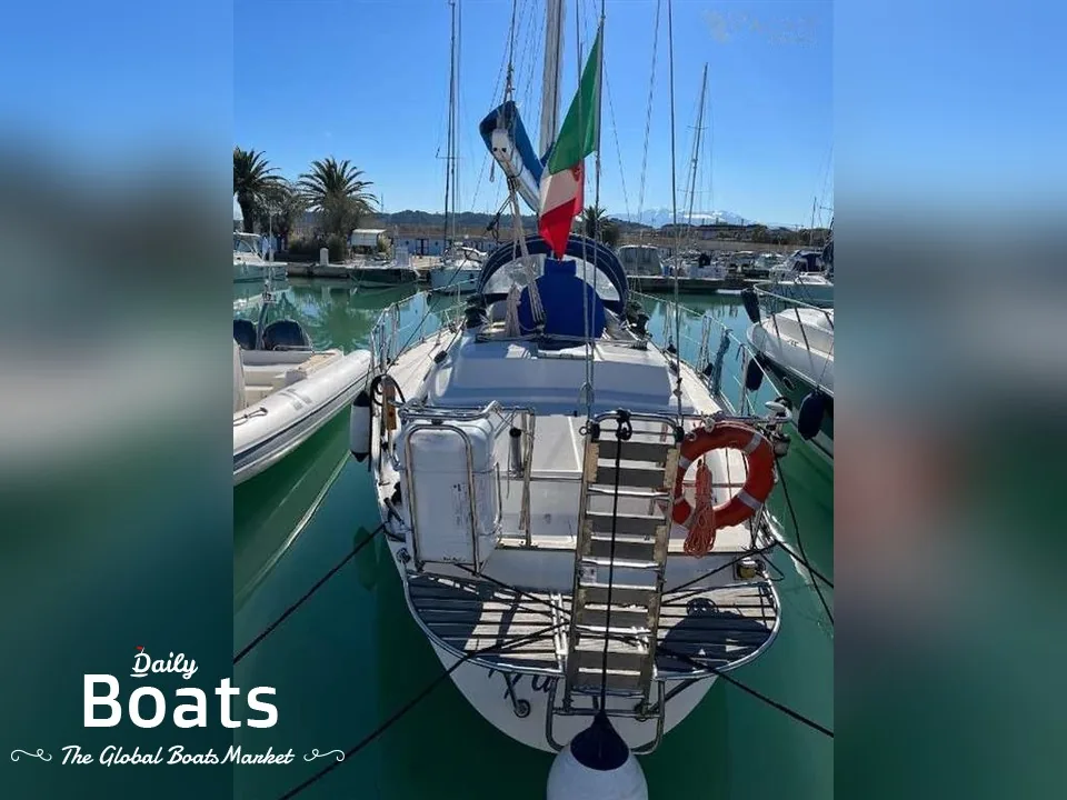ZUANELLI 401 sailing