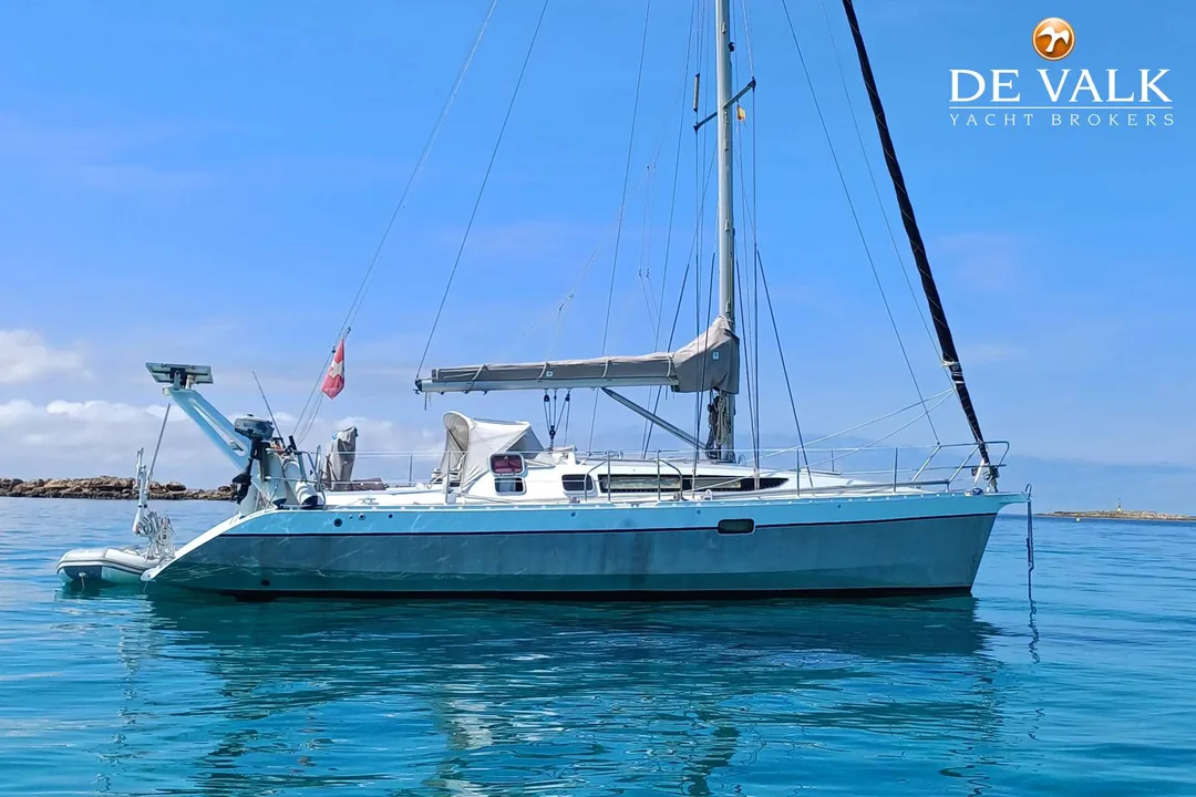 OVNI 345 sailing