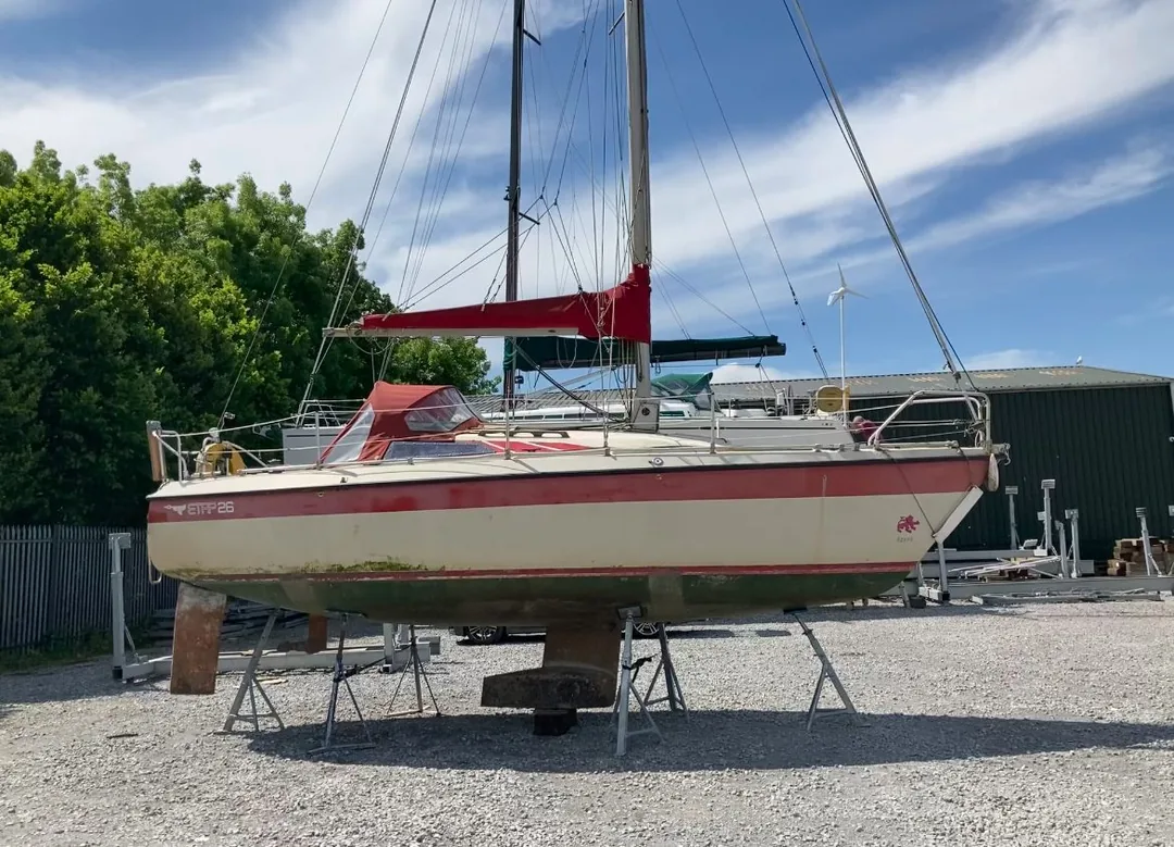 ETAP 26 sailing