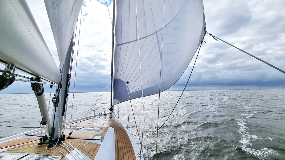 HANSE 460 sailing