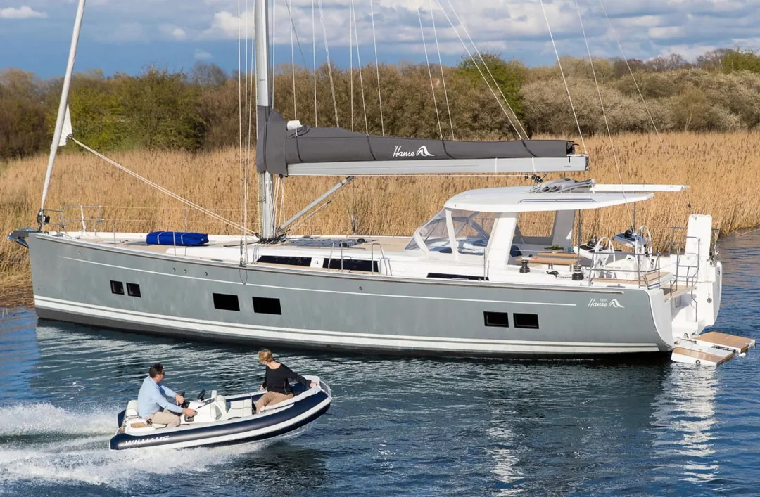HANSE 588 sailing