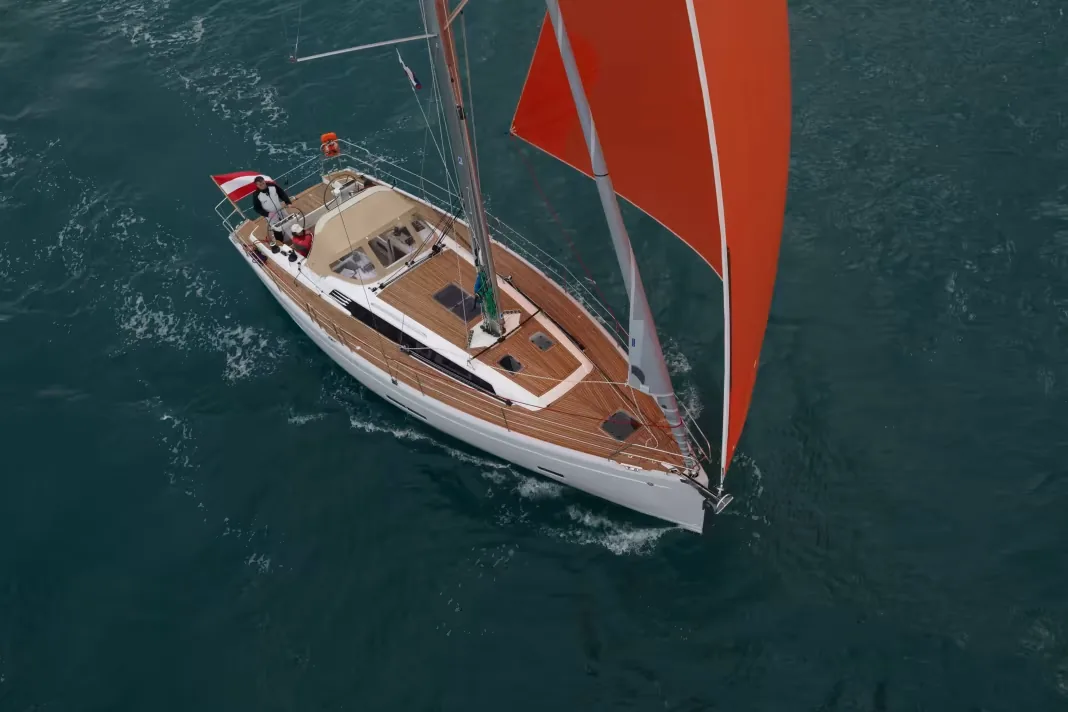 SUNBEAM 40.1 sailing