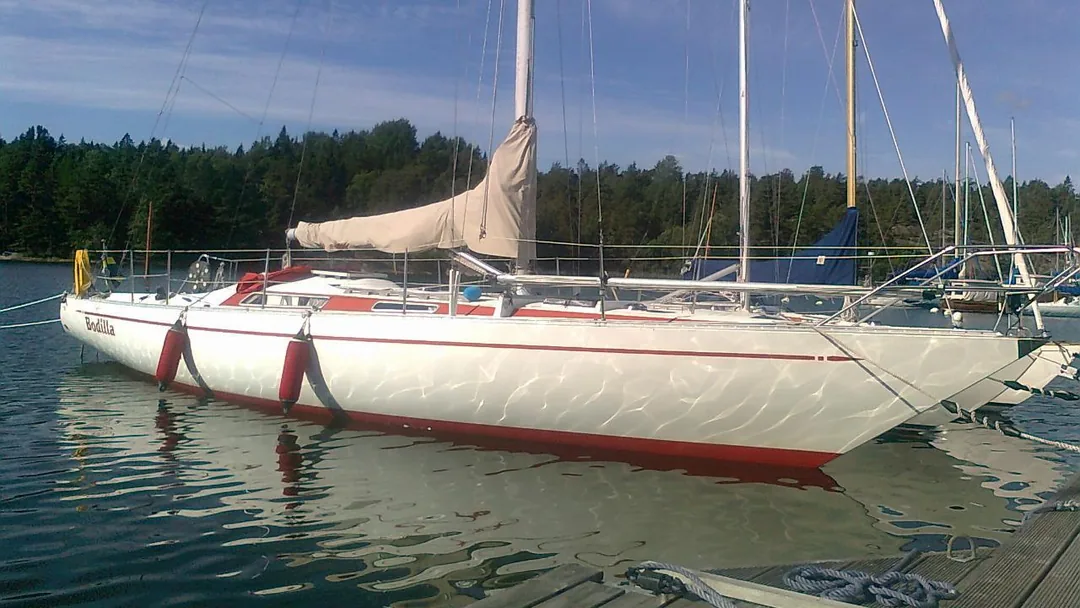 LADY HELMSMAN sailing