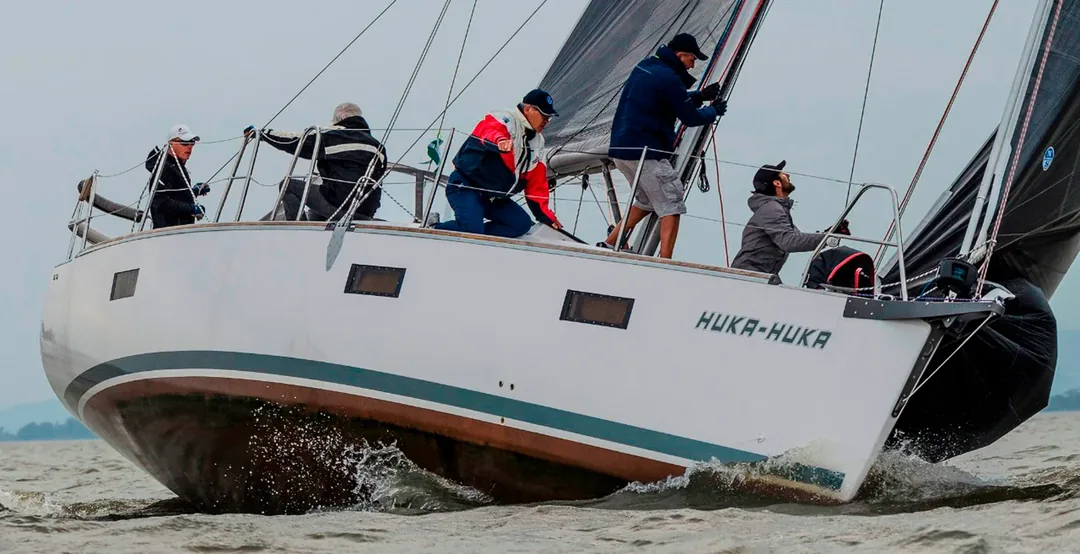 DELTA 41 sailing