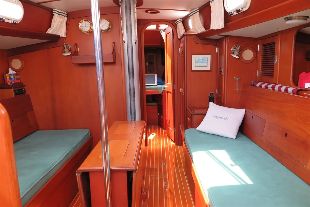 SOU'WESTER 42 sailing