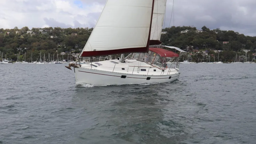 OCEANIS 405 sailing