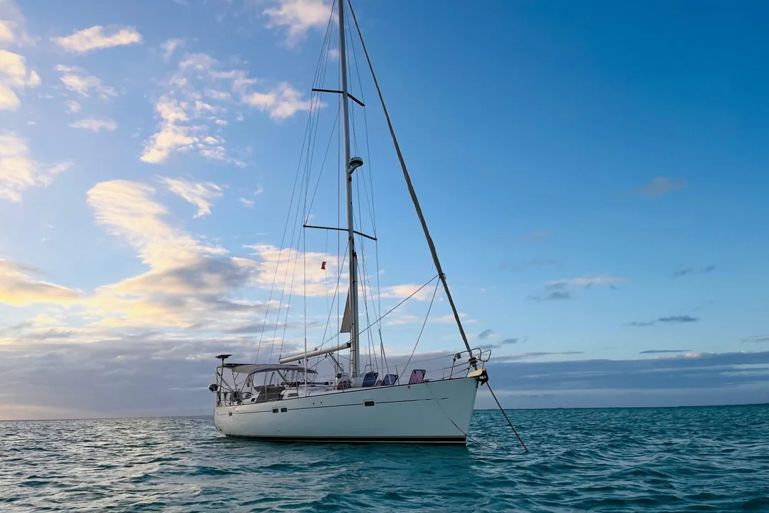 BENETEAU 473 sailing