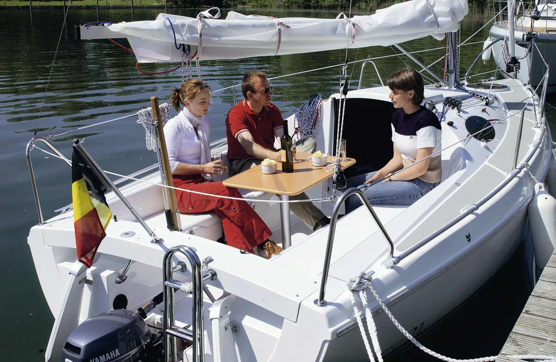 ETAP 22 sailing