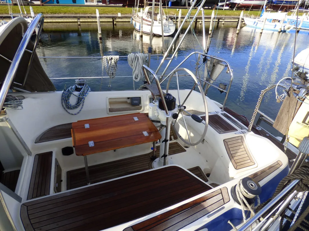 SUNBEAM 34 sailing