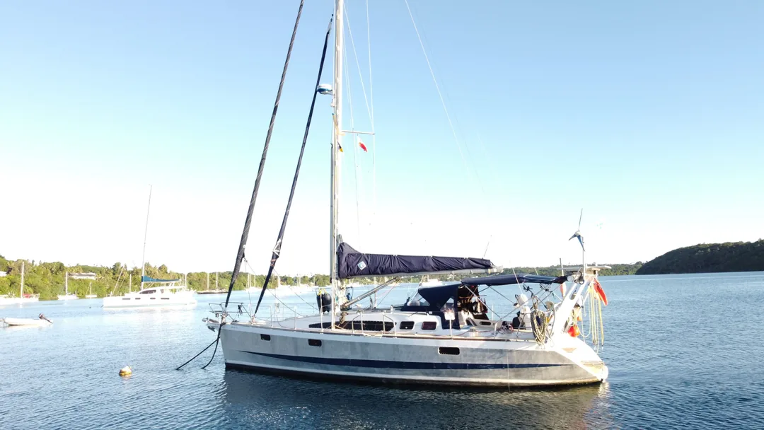 OVNI 36 sailing