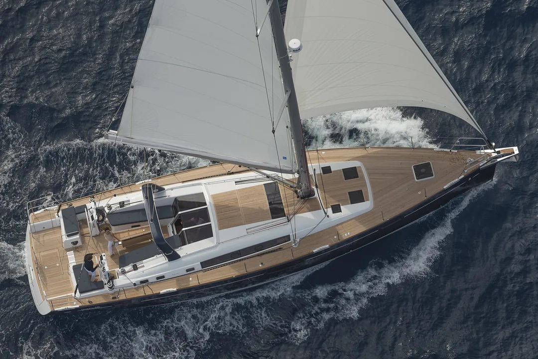 OCEANIS 60 sailing