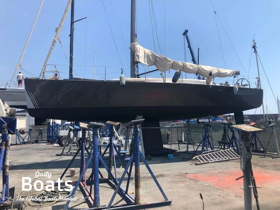 FAST CRUISER 42 sailing