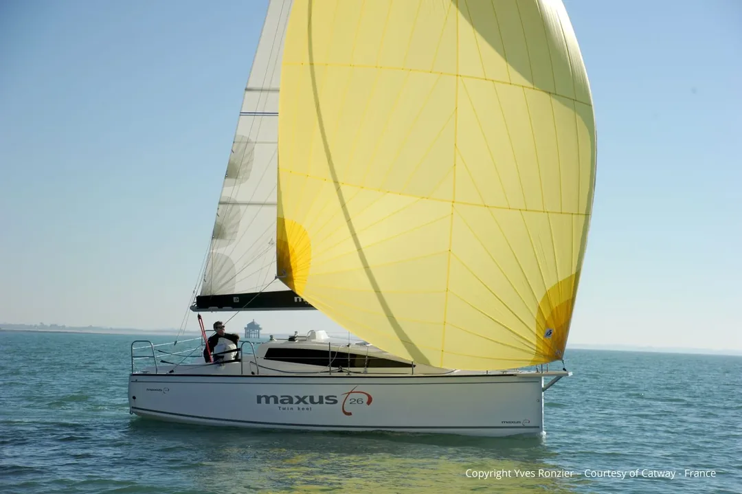MAXUS 26 sailing
