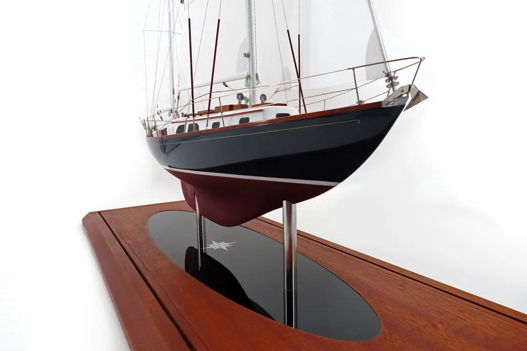 PILOT 35 sailing