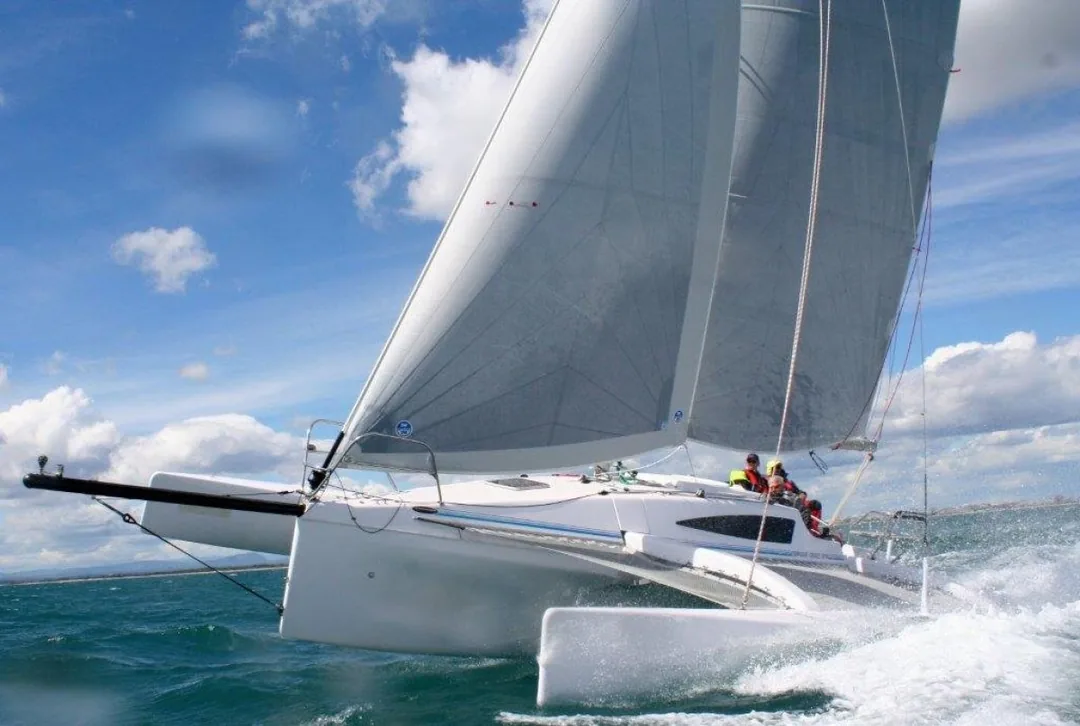 CORSAIRCRUZE970 sailing