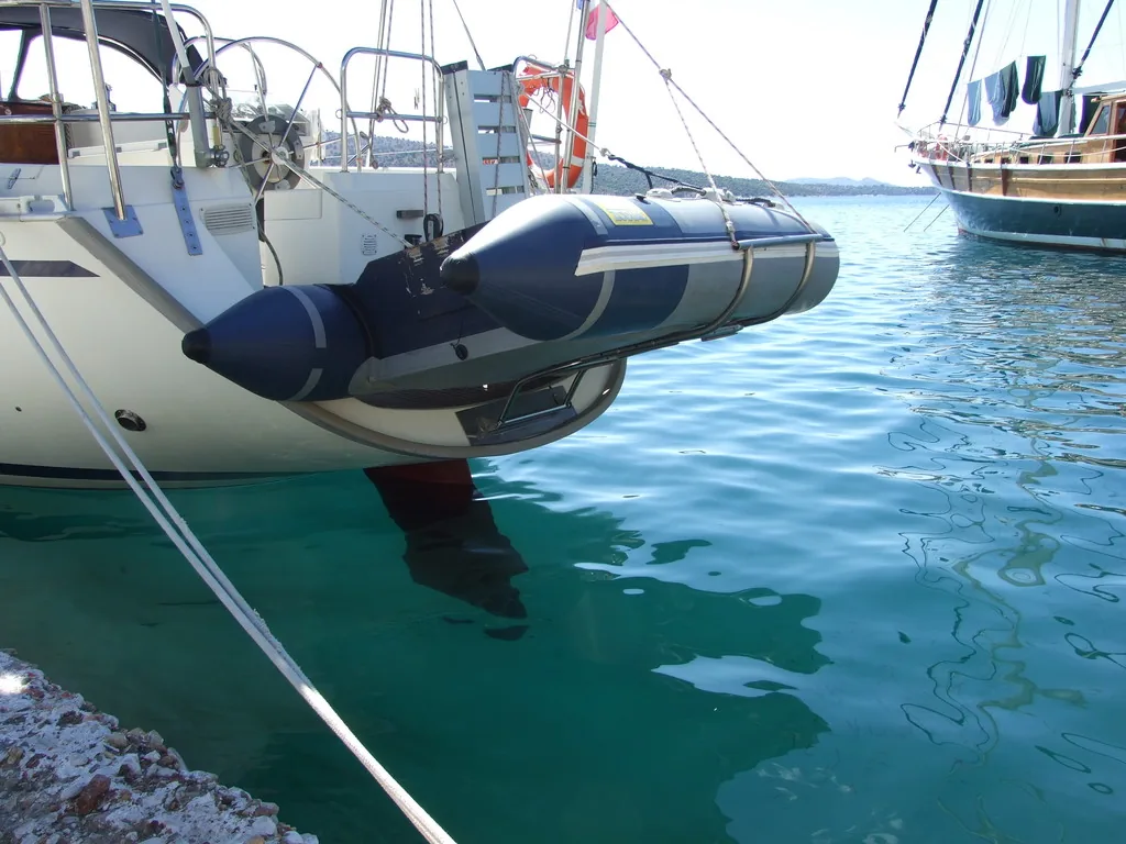 GIBSEA 444 sailing
