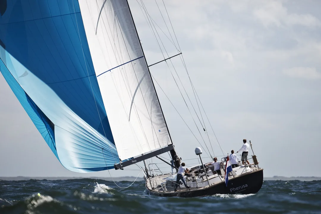 CONTEST 57CS sailing
