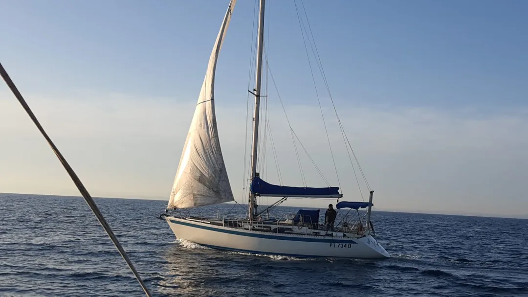 SWEDEN YACHTS 38 sailing