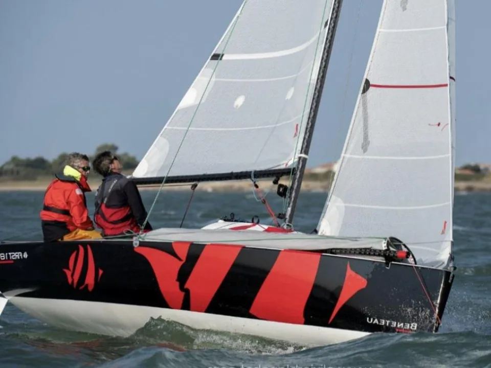 WILKE CR 950 sailing
