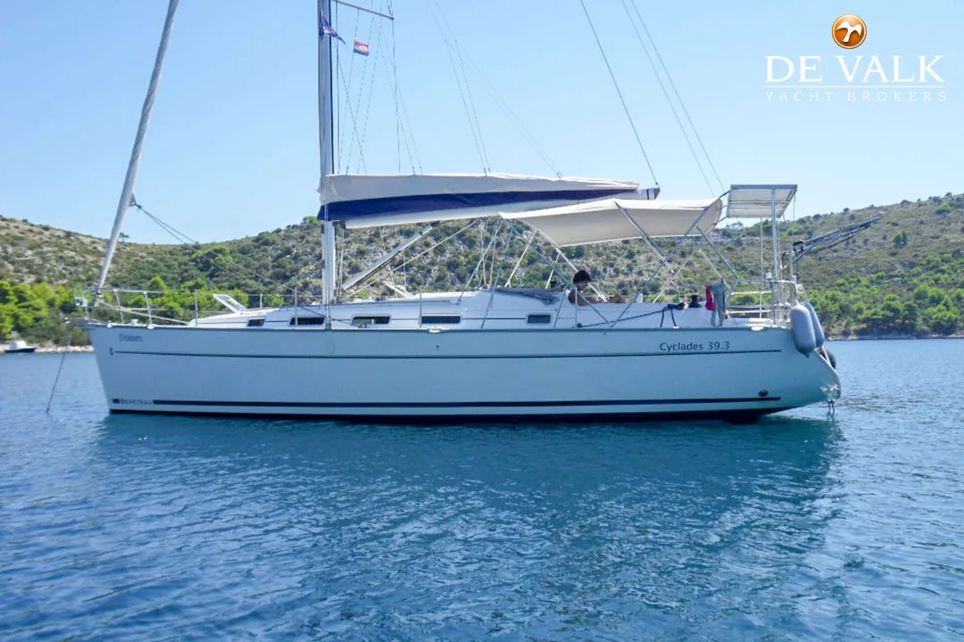 CYCLADES 393 sailing