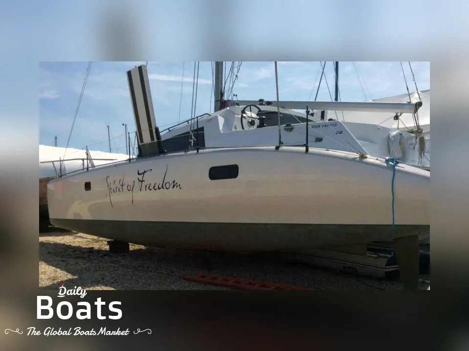 DAZCAT 1195 sailing
