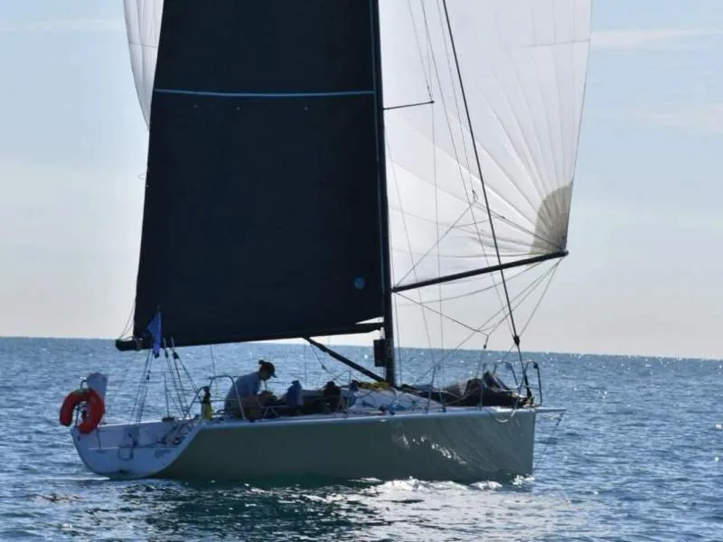 FARR(MUMM)30 sailing