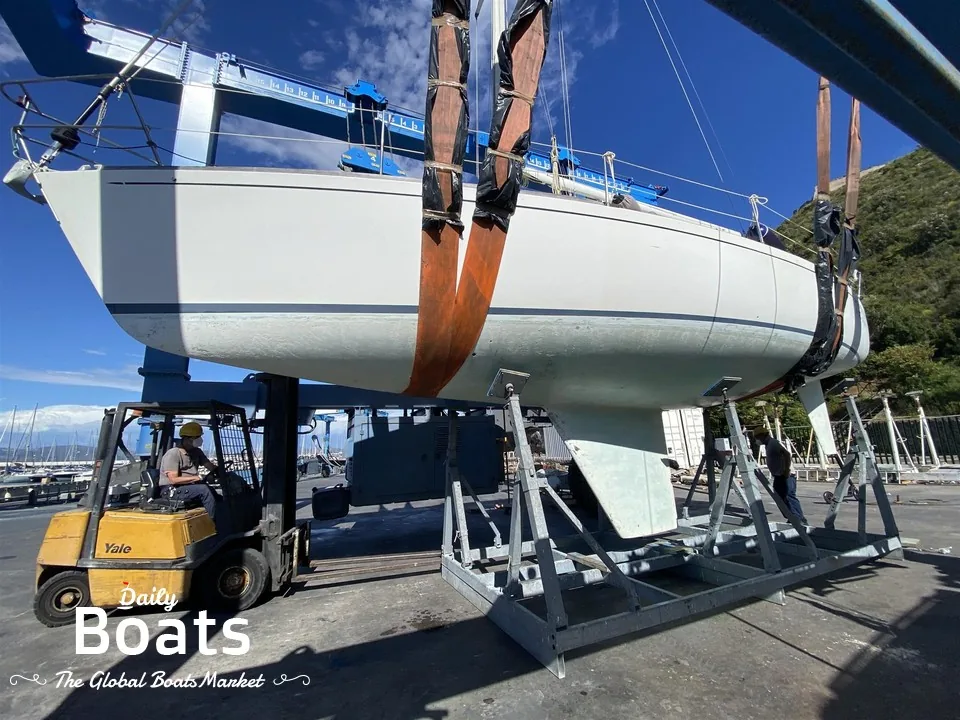 FRERS 36 sailing