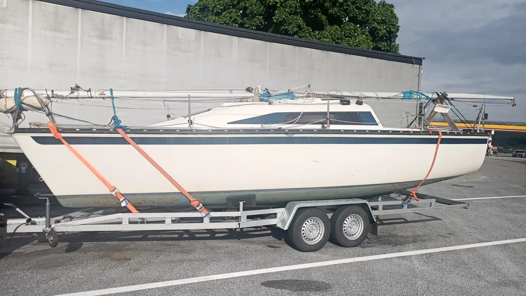 FRIENDSHIP 25 TS sailing