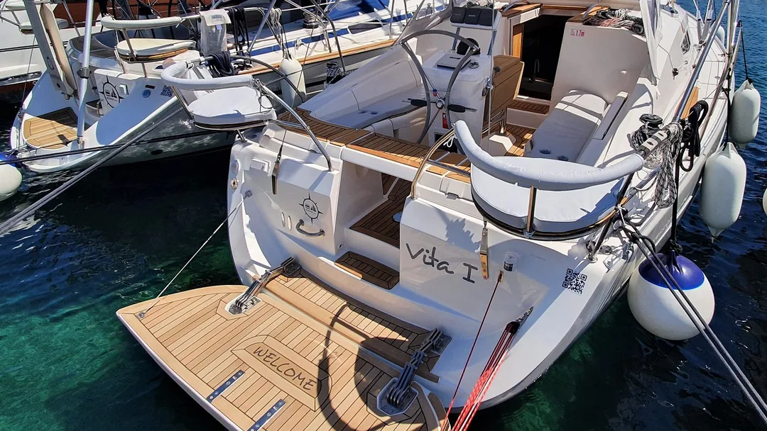 IMPRESSION 344 sailing
