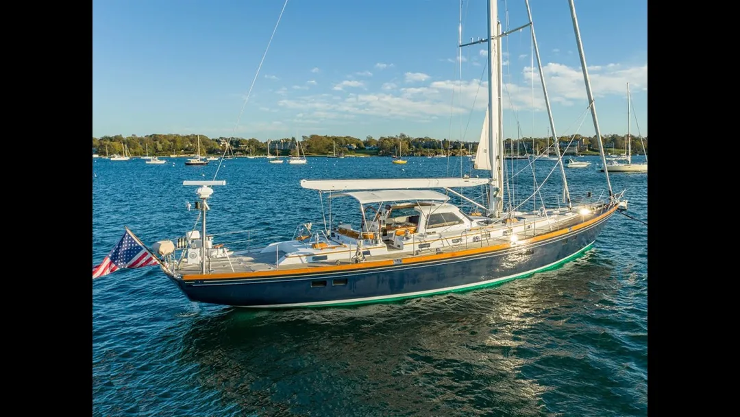 LITTLE HARBOR 70 sailing