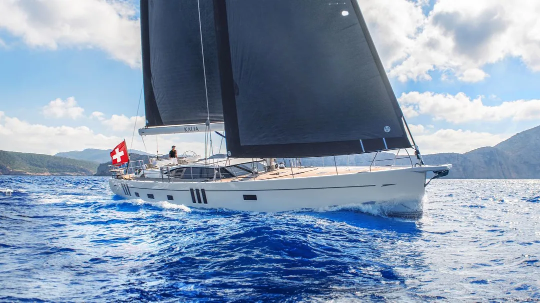 OYSTER 435 sailing