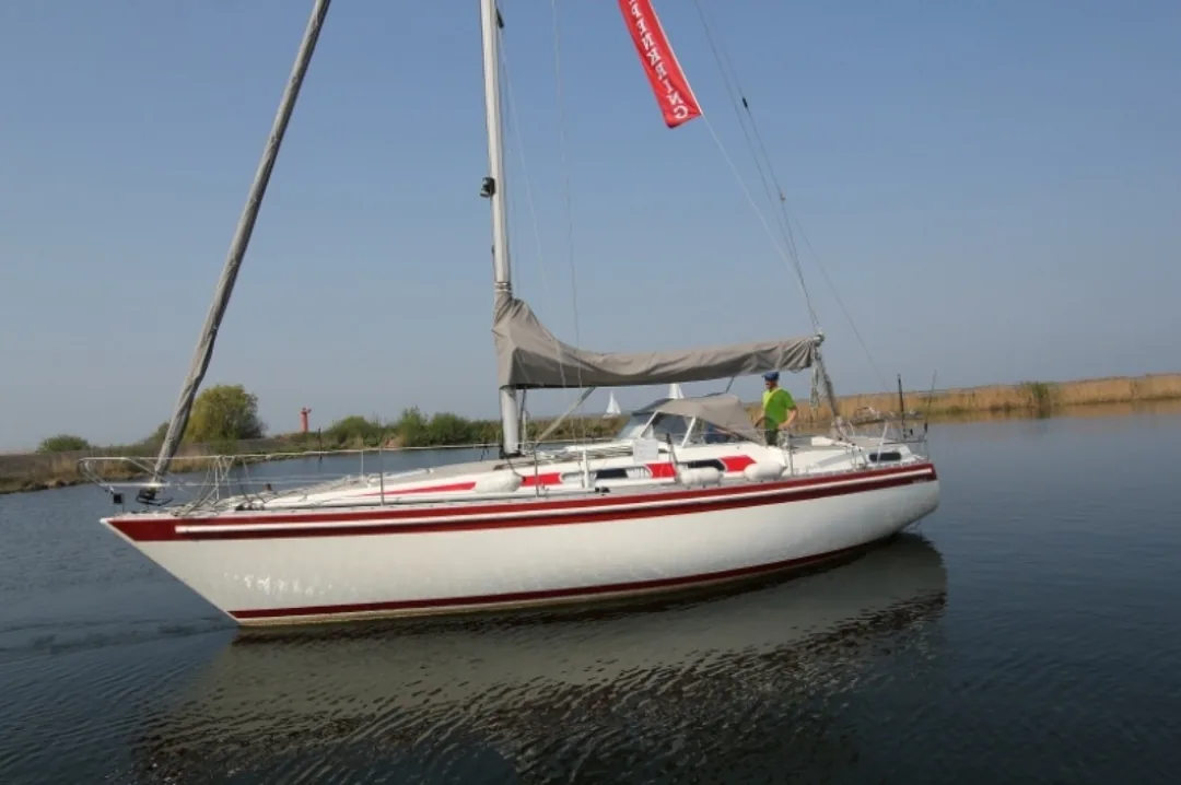 SCANMAR 35 sailing
