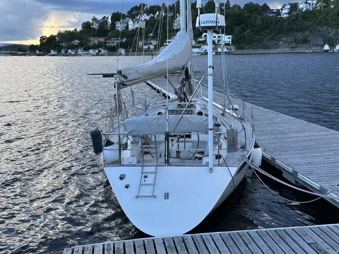 SWEDEN YACHT 38 sailing