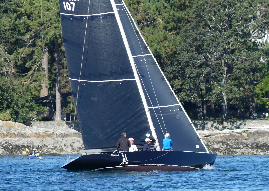 6 METRE sailing
