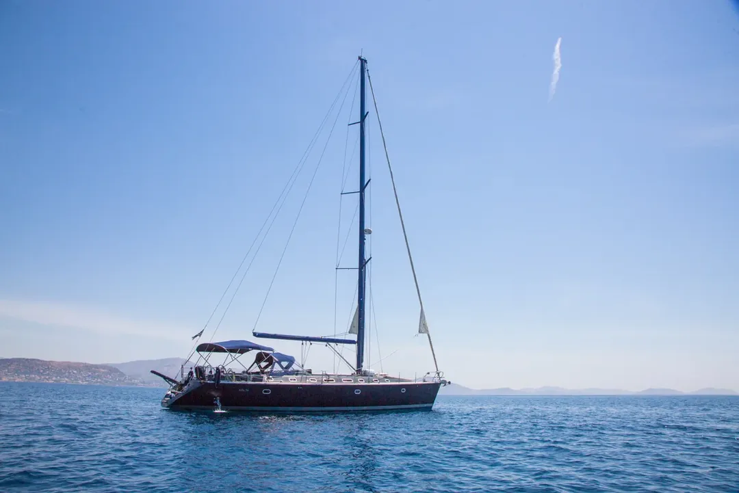 ALFA 56 sailing