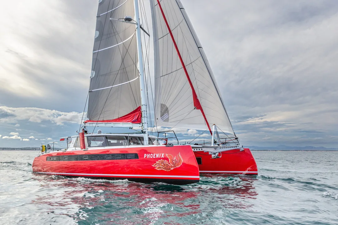 BALANCE 526 sailing
